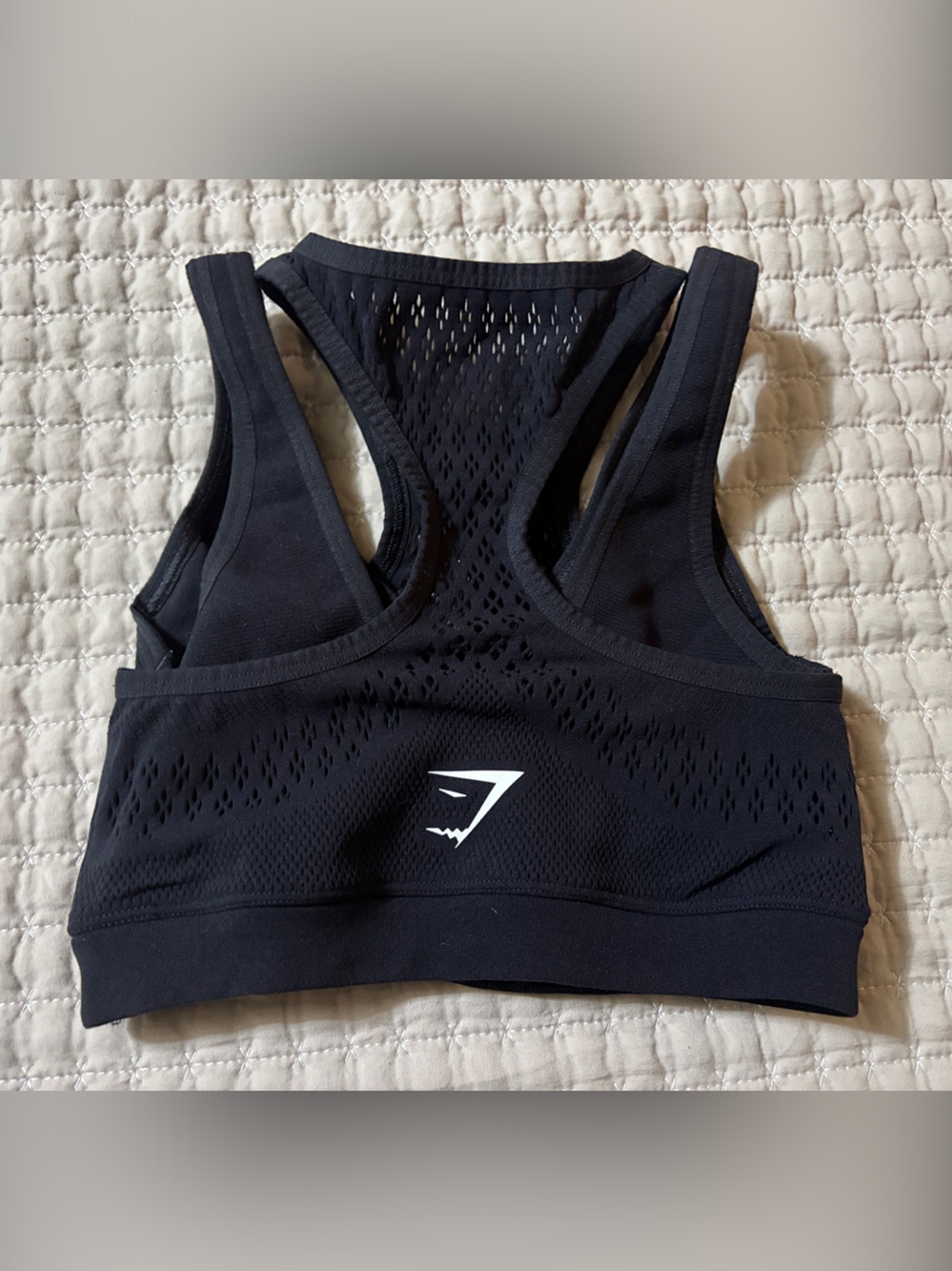 Gymshark Women’s Black Seamless Sports Bra - Performance Support